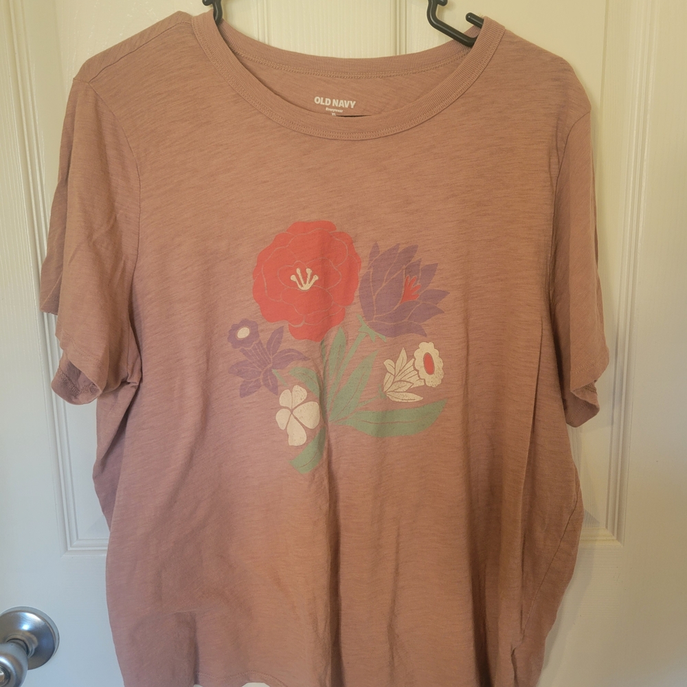 Old Navy Women's Graphic Tee - Tan with Floral Design